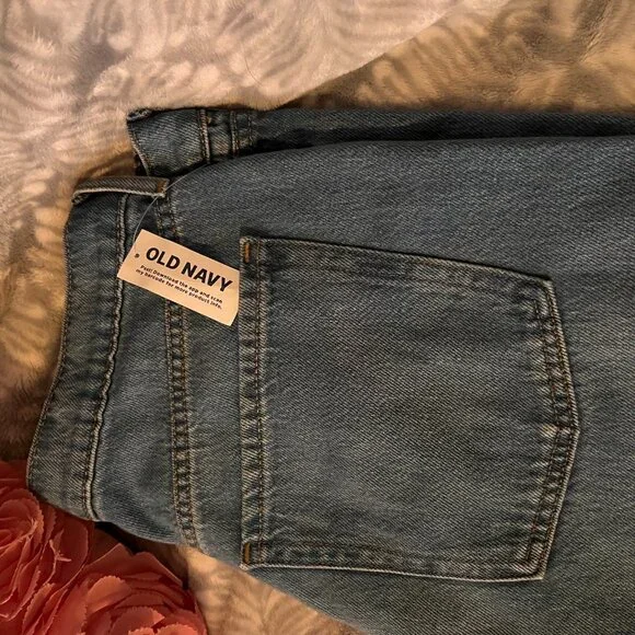 Old Navy Sky Hi Wide Leg Cargo Jeans - Picture 6 of 10